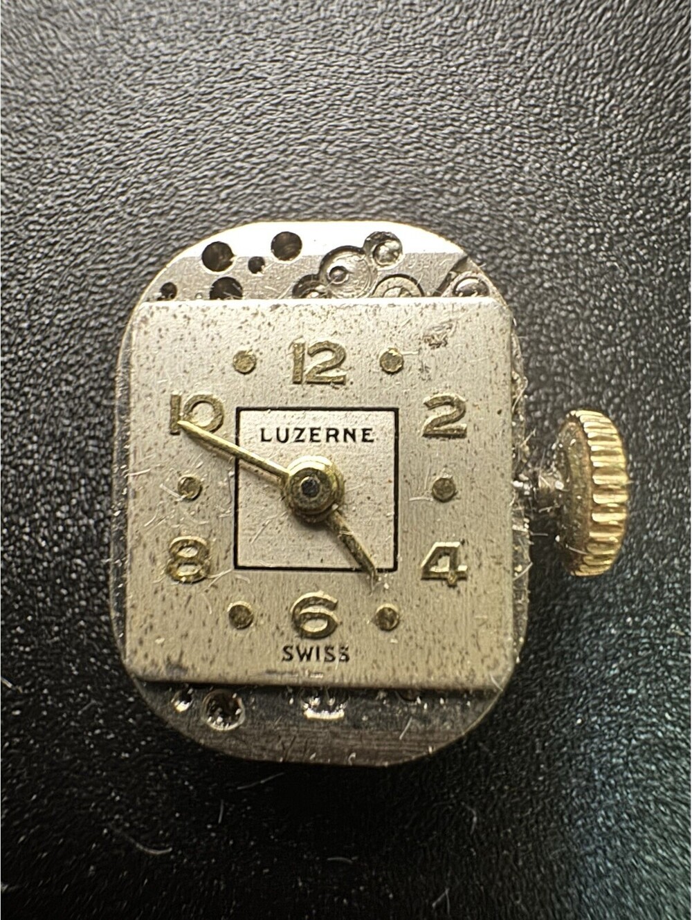 Vintage Luzerne Swiss 17 Jewel Watch Movement Mulco SA ZXL for Parts Repair